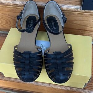 Softspots Black Strappy Women's Sandals Size 11